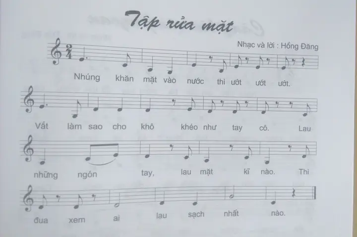 Bài Hát Bé Tập Rửa Mặt: Lời Bài Hát, Video Và Ý Nghĩa Giáo Dục