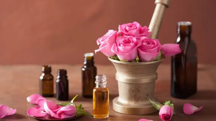 Cách Làm Nước Hoa Hồng Rửa Mặt Tại Nhà Đơn Giản, Hiệu Quả