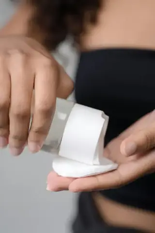 Cách Làm Nước Hoa Hồng Rửa Mặt Tại Nhà Đơn Giản, Hiệu Quả