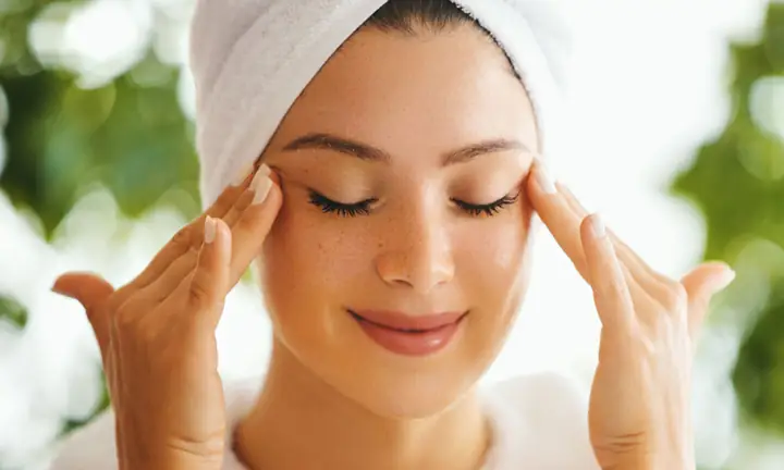 Hướng Dẫn Chi Tiết Cách Massage Khi Rửa Mặt Đúng Cách & Hiệu Quả