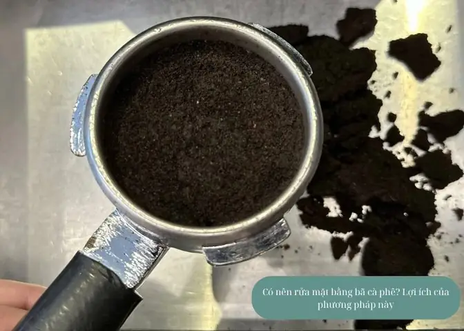 Cách Rửa Mặt Bằng Bã Cà Phê: Hướng Dẫn Chi Tiết & Lợi Ích Làm Đẹp Cách Rửa Mặt Bằng Bã Cà Phê: Hướng Dẫn Chi Tiết & Lợi Ích Làm Đẹp