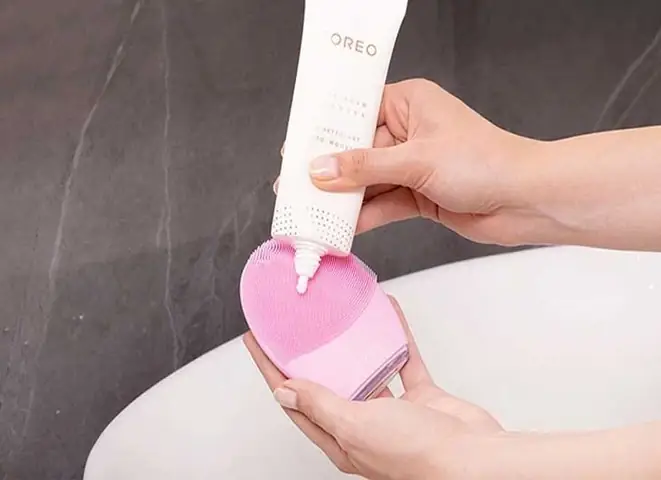 Cách Sử Dụng Máy Rửa Mặt Đúng Cách Để Da Sạch Sâu, Khỏe Đẹp Cách Sử Dụng Máy Rửa Mặt Đúng Cách Để Da Sạch Sâu, Khỏe Đẹp