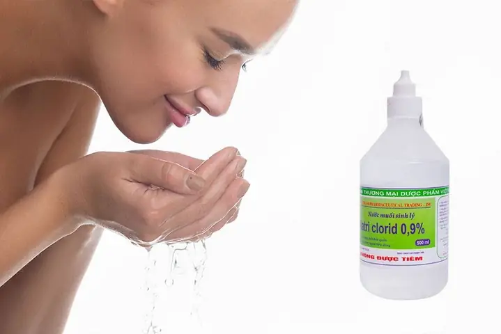 Rửa Mặt Bằng Muối Sinh Lý Đúng Cách: Tác Dụng, Lợi Ích Và Lưu Ý Quan Trọng