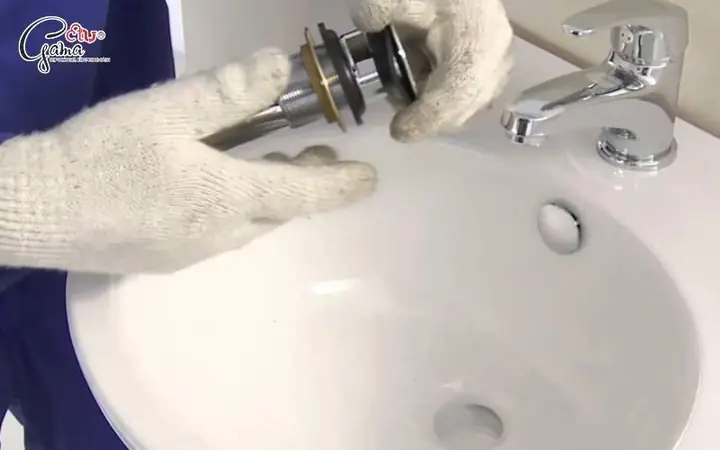 Hướng Dẫn Chi Tiết Cách Thay Vòi Nước Bồn Rửa Mặt Tại Nhà Hướng Dẫn Chi Tiết Cách Thay Vòi Nước Bồn Rửa Mặt Tại Nhà