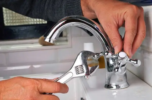 Hướng Dẫn Chi Tiết Cách Thay Vòi Nước Bồn Rửa Mặt Tại Nhà Hướng Dẫn Chi Tiết Cách Thay Vòi Nước Bồn Rửa Mặt Tại Nhà