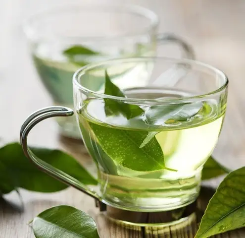 Có Nên Rửa Mặt Bằng Nước Chè Xanh Hàng Ngày Không? Lợi Ích Và Lưu Ý