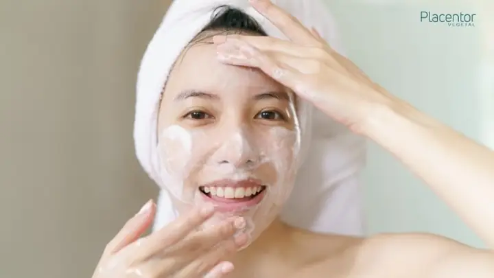 Bà Bầu Dùng Sữa Rửa Mặt Được Không? Lưu Ý Chọn Sản Phẩm An Toàn