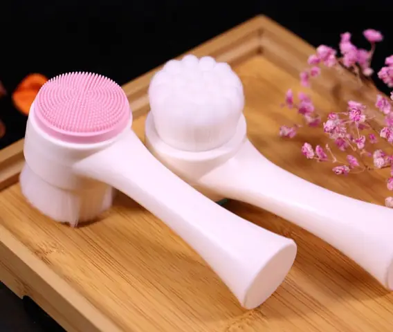 Top 5 Dụng Cụ Rửa Mặt Phổ Biến Nhất: Ưu Nhược Điểm & Cách Chọn