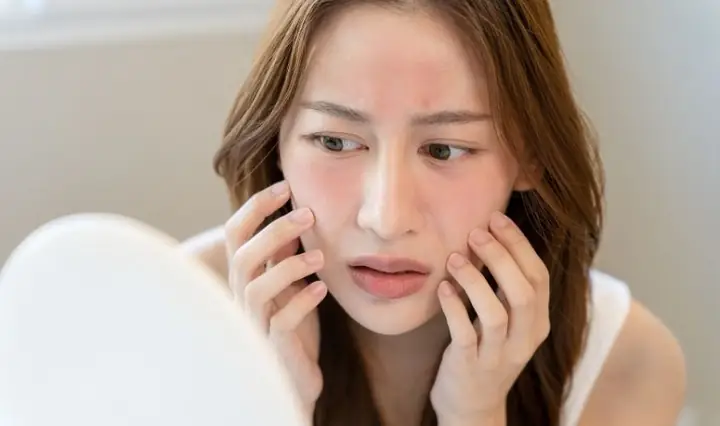 Dùng Sữa Tươi Rửa Mặt Có Bị Ăn Nắng Không? Giải Đáp & Lưu Ý Quan Trọng