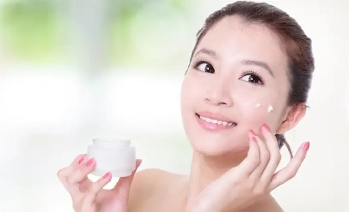 Dưỡng Ẩm Sau Khi Rửa Mặt: Quy Trình Đúng Và Cách Chọn Sản Phẩm Hiệu Quả