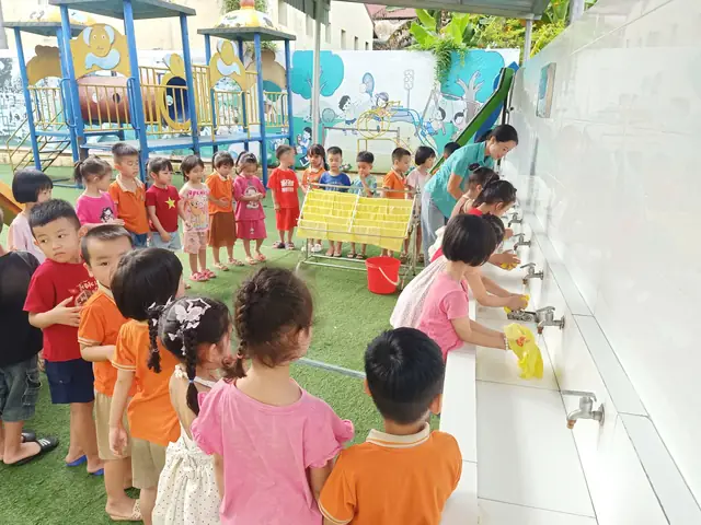 Giáo Án Hướng Dẫn Trẻ 5-6 Tuổi Rửa Mặt Đúng Cách Và Đạt Chuẩn Vệ Sinh Giáo Án Hướng Dẫn Trẻ 5-6 Tuổi Rửa Mặt Đúng Cách Và Đạt Chuẩn Vệ Sinh