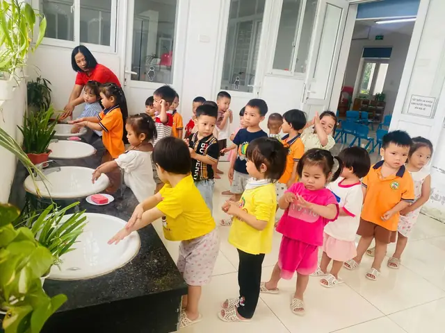 Giáo Án Vệ Sinh Rửa Tay Rửa Mặt: Hướng Dẫn Chi Tiết Cho Bé Mầm Non Giáo Án Vệ Sinh Rửa Tay Rửa Mặt: Hướng Dẫn Chi Tiết Cho Bé Mầm Non