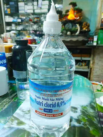 Nước Súc Miệng Natri Clorid Có Rửa Mặt Được Không? Lưu Ý Quan Trọng