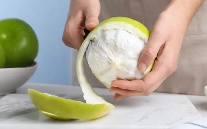 Nước Vỏ Bưởi Rửa Mặt: Công Thức Trị Mụn, Làm Đẹp Da Tại Nhà