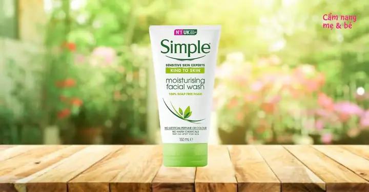 Review Sữa Rửa Mặt Simple Moisturising Facial Wash: Công Dụng, Thành Phần Và Đối Tượng Phù Hợp