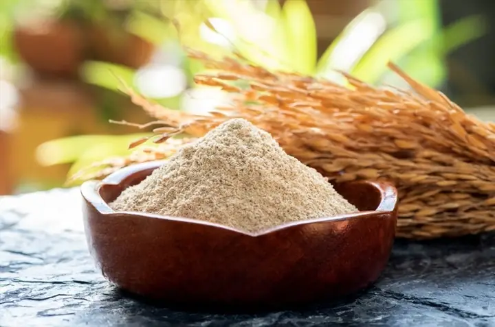 Rửa Mặt Bằng Cám Gạo Có Tác Dụng Gì? Khám Phá Lợi Ích Bất Ngờ Cho Làn Da