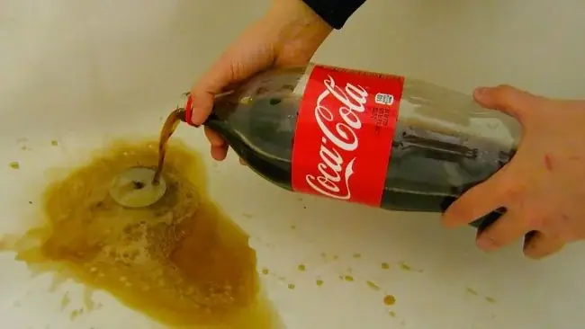 Rửa Mặt Bằng Coca Cola: Có Nên Hay Không? Hướng Dẫn Chi Tiết Từ Chuyên Gia