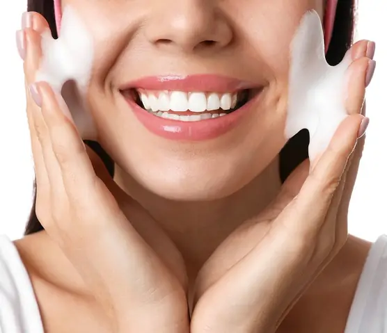 Rửa Mặt Bằng Gì Để Da Trắng Sáng Tự Nhiên, An Toàn Tại Nhà? Rửa Mặt Bằng Gì Để Da Trắng Sáng Tự Nhiên, An Toàn Tại Nhà?