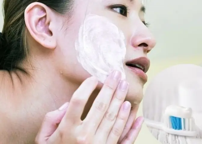 Rửa Mặt Bằng Kem Đánh Răng Ps Có Tốt Không? Lợi Ích, Rủi Ro Và Lưu Ý Rửa Mặt Bằng Kem Đánh Răng Ps Có Tốt Không? Lợi Ích, Rủi Ro Và Lưu Ý