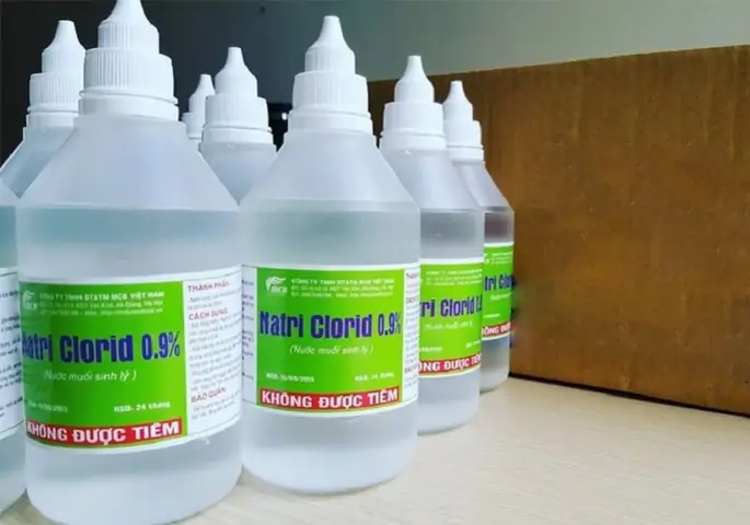 Rửa Mặt Bằng Nước Muối Sinh Lý: Tác Dụng Trị Mụn, Cách Dùng Đúng Và Lưu Ý