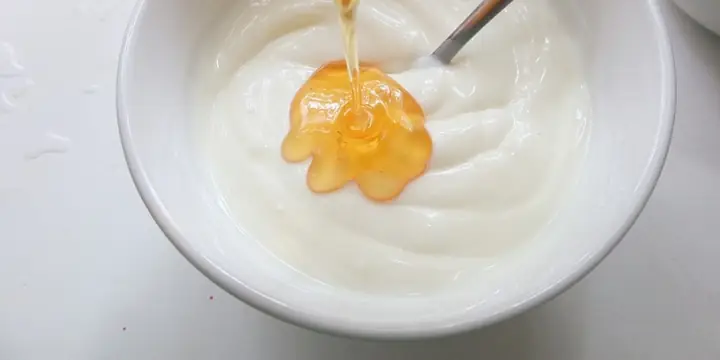 Rửa Mặt Bằng Sữa Chua: Công Dụng, Cách Thực Hiện Và Lưu Ý Cho Da Sáng Mịn Rửa Mặt Bằng Sữa Chua: Công Dụng, Cách Thực Hiện Và Lưu Ý Cho Da Sáng Mịn
