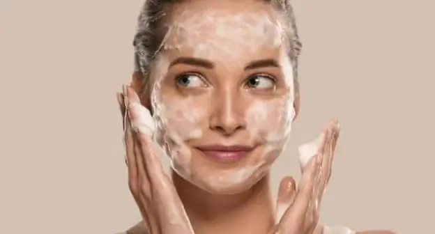 Rửa Mặt Nhiều Lần Trong Ngày Có Tốt Không? Bao Nhiêu Lần Là Đúng Cách? Rửa Mặt Nhiều Lần Trong Ngày Có Tốt Không? Bao Nhiêu Lần Là Đúng Cách?