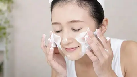 Rửa Mặt Thật Sạch: Hướng Dẫn Đúng Cách Cho Làn Da Khỏe Mạnh Rửa Mặt Thật Sạch: Hướng Dẫn Đúng Cách Cho Làn Da Khỏe Mạnh