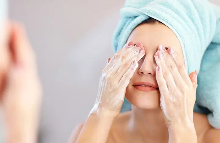 Sau Khi Đốt Tàn Nhang Có Nên Rửa Mặt Không? Hướng Dẫn Chăm Sóc Da Chi Tiết Sau Khi Đốt Tàn Nhang Có Nên Rửa Mặt Không? Hướng Dẫn Chăm Sóc Da Chi Tiết
