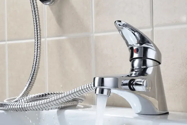 Sen Liền Vòi Chậu Rửa Mặt: Lựa Chọn Nào Tốt Nhất Cho Gia Đình Bạn? Sen Liền Vòi Chậu Rửa Mặt: Lựa Chọn Nào Tốt Nhất Cho Gia Đình Bạn?