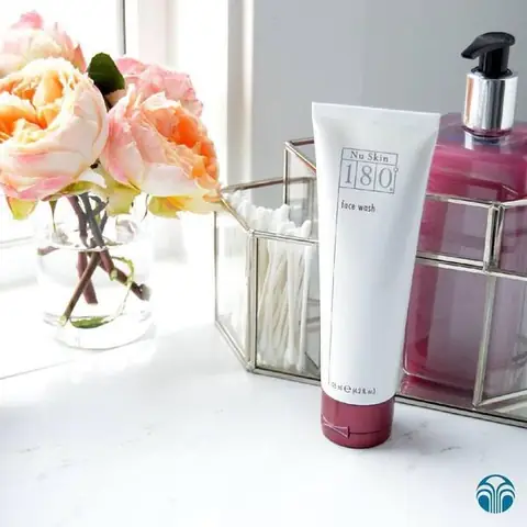 Sữa Rửa Mặt Nuskin 180 Face Wash: Công Dụng, Thành Phần & Cách Sử Dụng Hiệu Quả Sữa Rửa Mặt Nuskin 180 Face Wash: Công Dụng, Thành Phần & Cách Sử Dụng Hiệu Quả