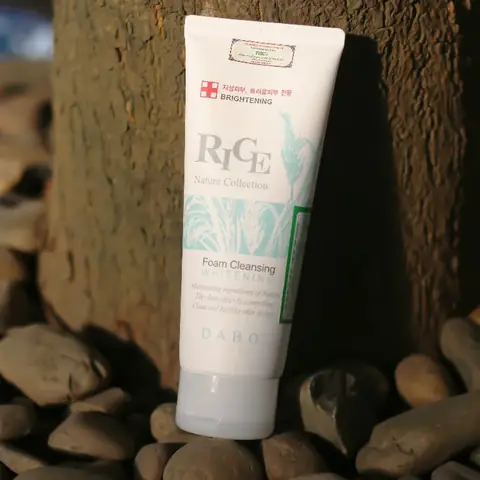 Sữa Rửa Mặt Dabo Gạo: Review Chi Tiết & Lợi Ích Cho Làn Da Sáng Khỏe
