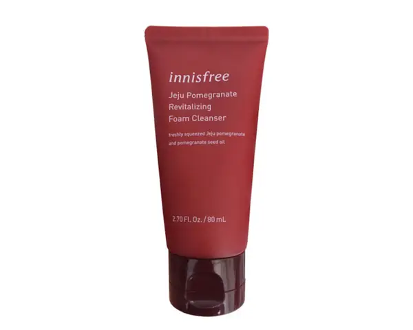Sữa Rửa Mặt Innisfree Jeju Volcanic Pore Cleansing Foam: Công Dụng, Thành Phần & Cách Dùng Hiệu Quả Sữa Rửa Mặt Innisfree Jeju Volcanic Pore Cleansing Foam: Công Dụng, Thành Phần & Cách Dùng Hiệu Quả