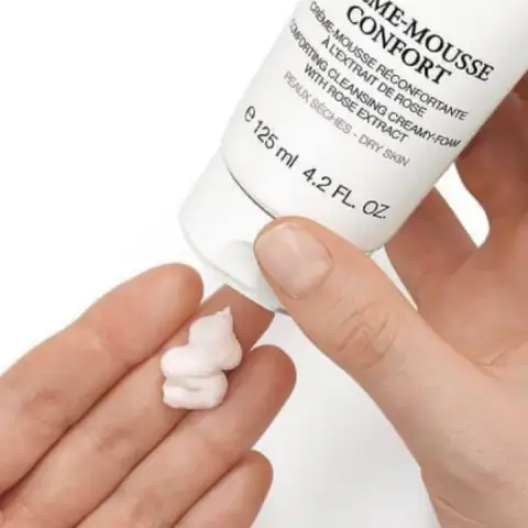 Sữa Rửa Mặt Lancôme Crème Radiance: Công Dụng, Cách Dùng & Địa Chỉ Mua Uy Tín Sữa Rửa Mặt Lancôme Crème Radiance: Công Dụng, Cách Dùng & Địa Chỉ Mua Uy Tín