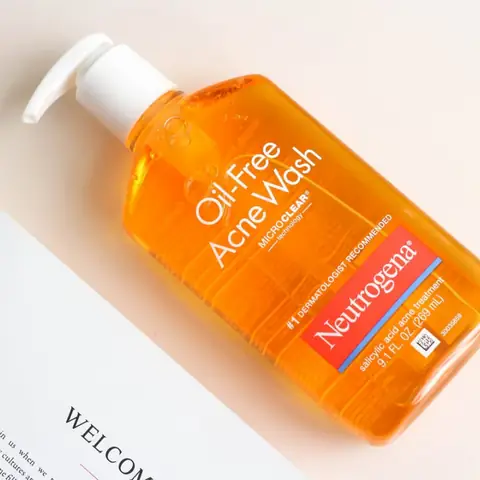 Sữa Rửa Mặt Neutrogena Oil-free Acne Wash 269ml: Công Dụng, Thành Phần & Đánh Giá Chi Tiết Sữa Rửa Mặt Neutrogena Oil-free Acne Wash 269ml: Công Dụng, Thành Phần & Đánh Giá Chi Tiết
