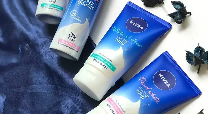 Sữa Rửa Mặt Nivea Nữ Có Tốt Không? Đánh Giá Chi Tiết Các Loại & Công Dụng