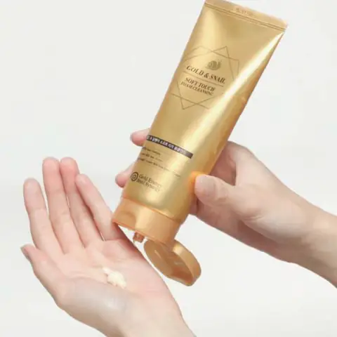 Sữa Rửa Mặt Ốc Sên Hàn Quốc Gold Snail: Công Dụng, Thành Phần & Review Chi Tiết Sữa Rửa Mặt Ốc Sên Hàn Quốc Gold Snail: Công Dụng, Thành Phần & Review Chi Tiết