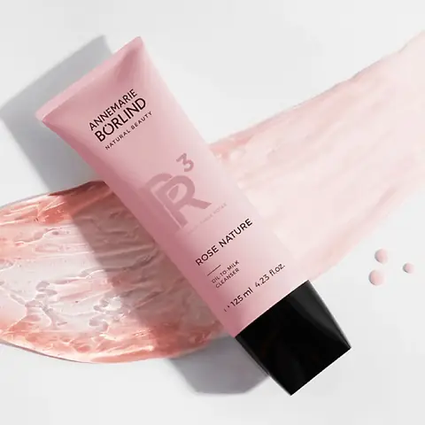 Sữa Rửa Mặt Rose Oil: Công Dụng, Thành Phần Và Lưu Ý Khi Sử Dụng