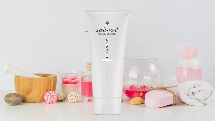 Sữa Rửa Mặt Sakura Cho Da Mụn: Chọn Loại Nào Tốt Nhất & Công Dụng Hiệu Quả