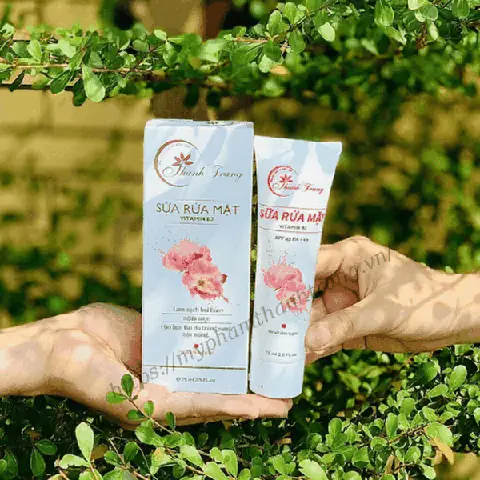 Sữa Rửa Mặt Thanh Trang Vitamin B3: Công Dụng, Giá & Cách Chọn Mua