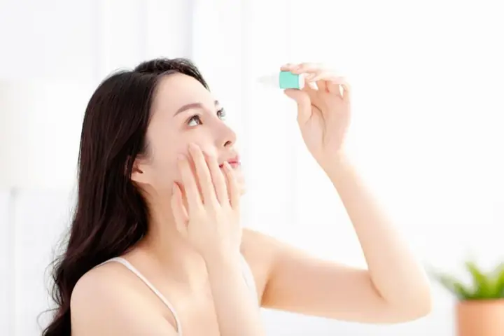 Sữa Rửa Mặt Vào Mắt: Cách Xử Lý An Toàn Và Các Lưu Ý Quan Trọng