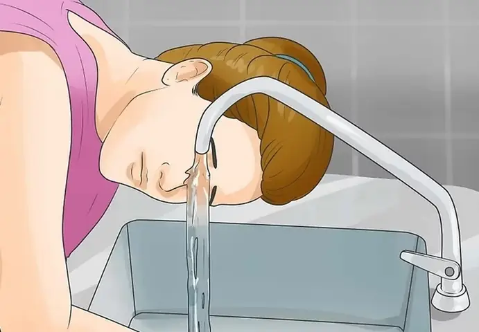 Sữa Rửa Mặt Dính Vào Mắt Có Sao Không? Hướng Dẫn Xử Lý An Toàn & Cách Phòng Tránh Sữa Rửa Mặt Dính Vào Mắt Có Sao Không? Hướng Dẫn Xử Lý An Toàn & Cách Phòng Tránh