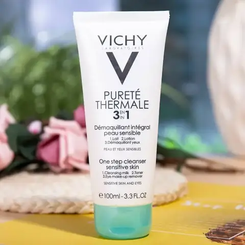 Sữa Rửa Mặt Vichy Pureté Thermale 3 In 1: Công Dụng, Cách Dùng & Mua Ở Đâu Tốt Nhất