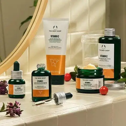 Sữa Rửa Mặt Vitamin C The Body Shop: Công Dụng, Cách Dùng & Lưu Ý Sữa Rửa Mặt Vitamin C The Body Shop: Công Dụng, Cách Dùng & Lưu Ý