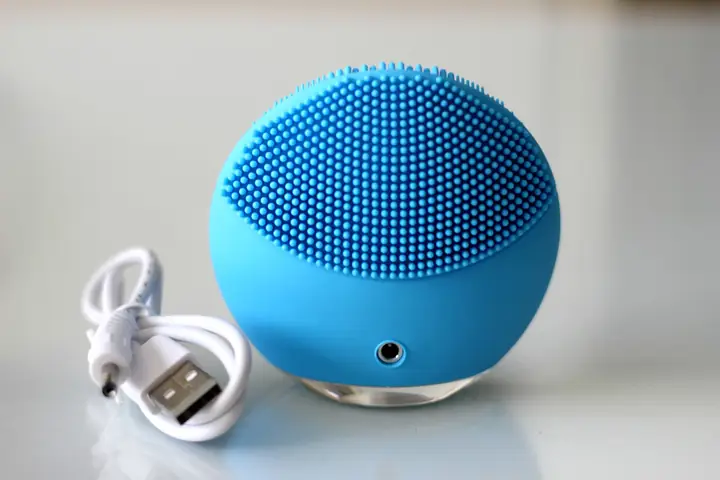 Thời Gian Sạc Máy Rửa Mặt Foreo: Hướng Dẫn Chi Tiết Cho Từng Dòng Máy Thời Gian Sạc Máy Rửa Mặt Foreo: Hướng Dẫn Chi Tiết Cho Từng Dòng Máy