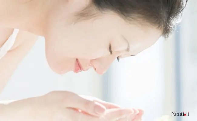 Tẩy Trang Trước Hay Rửa Mặt Trước Là Đúng Quy Trình Chăm Sóc Da?