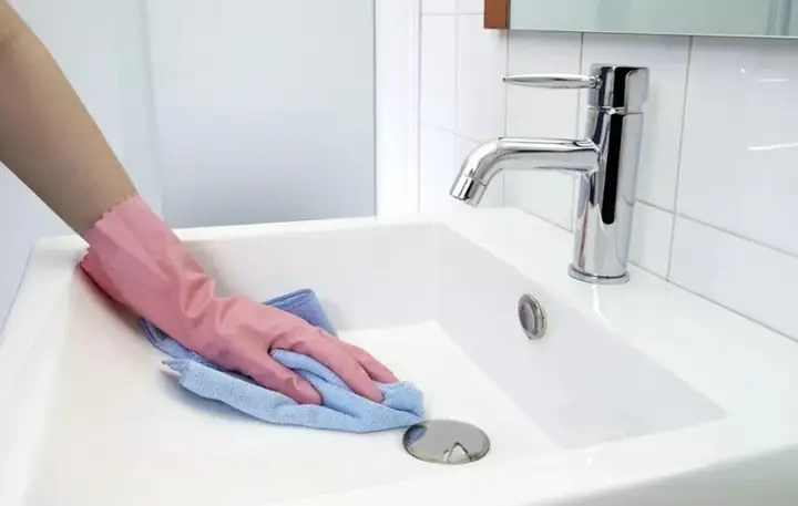 Cách Vệ Sinh Bồn Rửa Mặt Bị Ố Vàng Sáng Bóng Như Mới Cách Vệ Sinh Bồn Rửa Mặt Bị Ố Vàng Sáng Bóng Như Mới