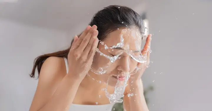 Xông Hơi Mặt Trước Hay Sau Khi Rửa Mặt: Thứ Tự Đúng Để Chăm Sóc Da Hiệu Quả